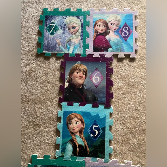 Disney Frozen 8pc Interlocking Foam Floor Mat Hopscotch Activity Play Set & bag - Picture 3 of 15